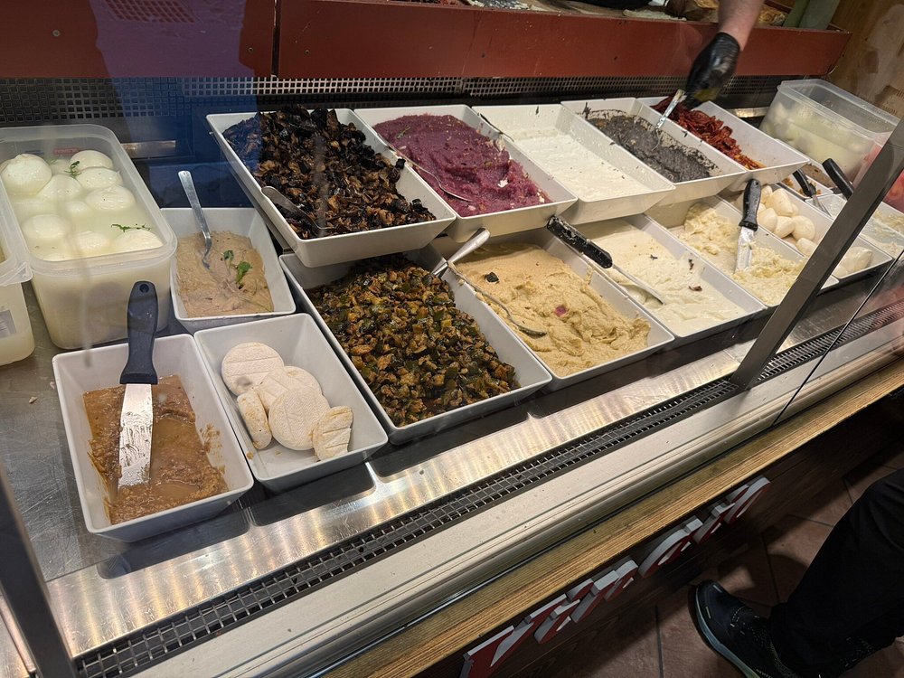 All'Antico Vinaio – The Sandwich That Broke TikTok (and Why the Hype Is Justified) 3